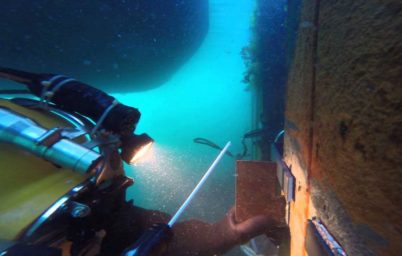309535-commercial-scuba-divers-underwater-welding-delta-p-perils